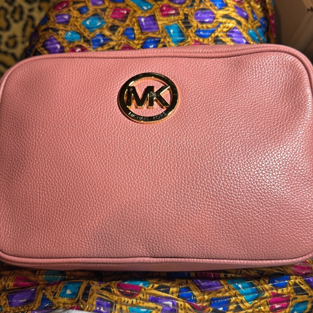 Michael Kors Rose Pink Pebble Leather Gold Logo Crossbody Bag